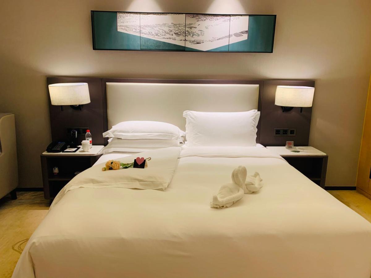 Southern Airlines Pearl Airport Hotel-canton Fair Free Shuttle Bus