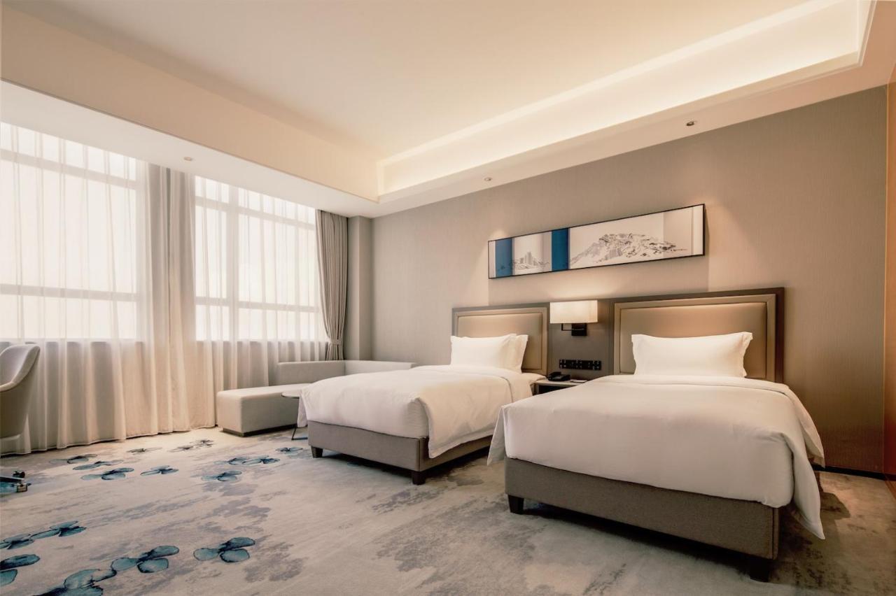 Southern Airlines Pearl Airport Hotel-canton Fair Free Shuttle Bus