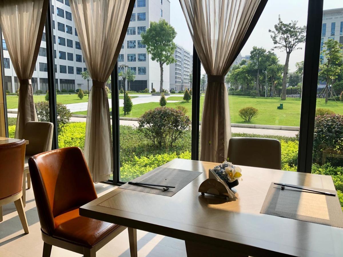 Southern Airlines Pearl Airport Hotel-canton Fair Free Shuttle Bus Guangzhou