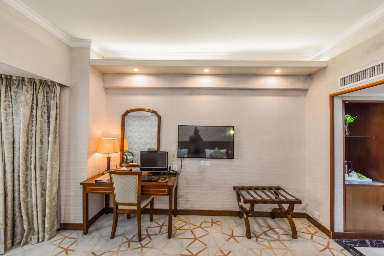 Hotel Oriental Silk