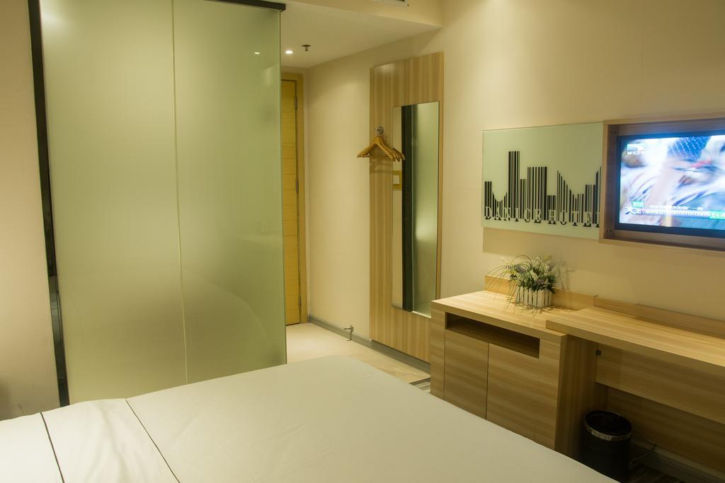 Convenient Inn（guangzhou Shangxiajiu Pedestrian Street Branch ） Hotel