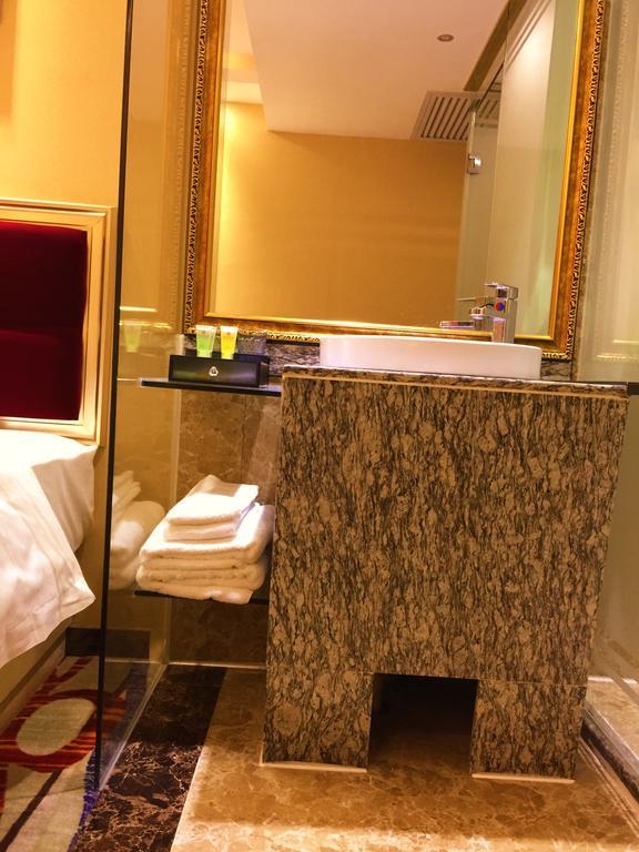 Hotel Fangjie Hotel 3*