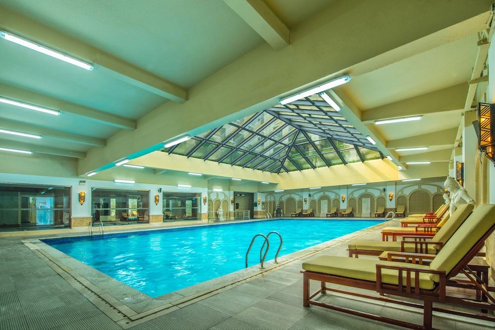 Phoenix Hotel 5*