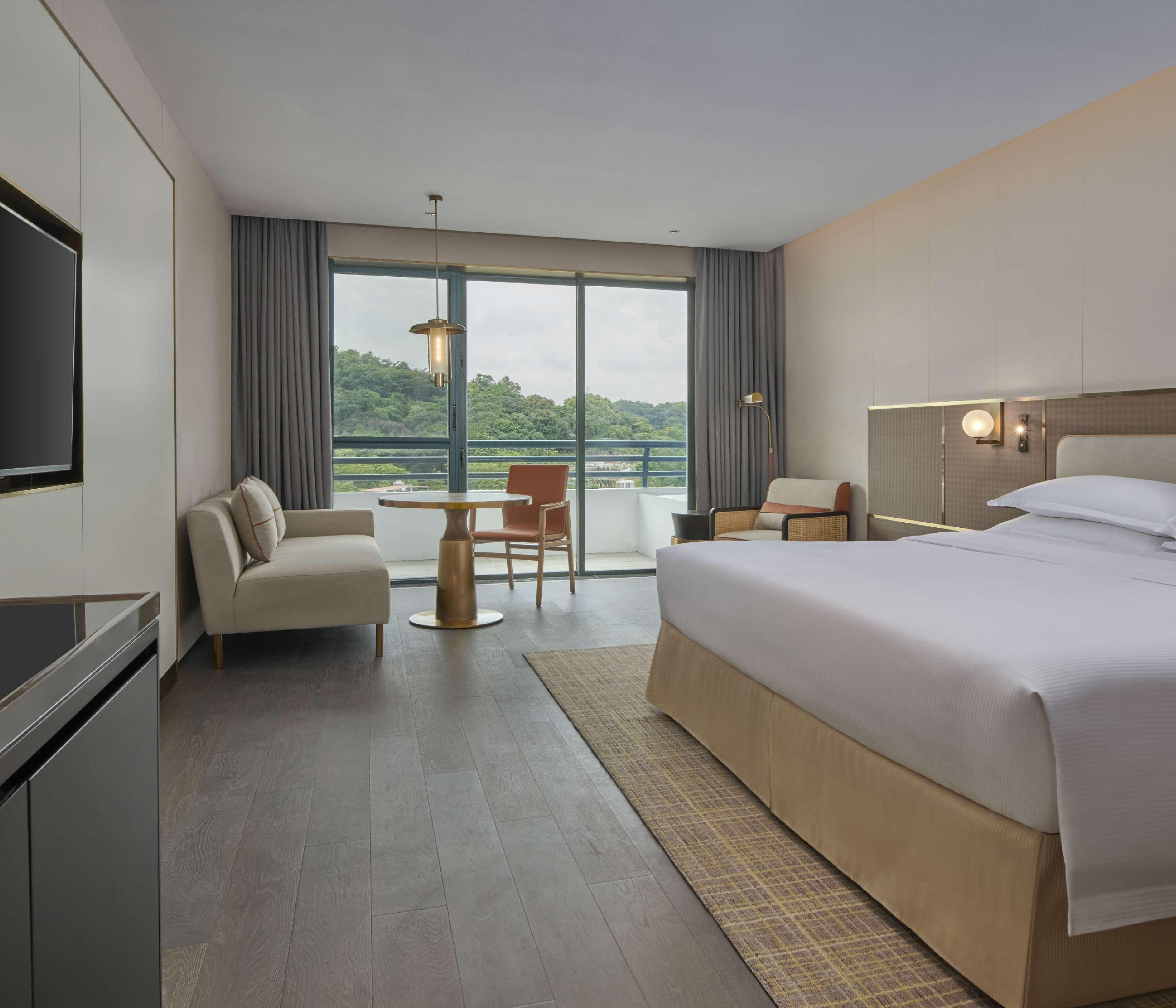 Hilton Science City, Free Shuttle Bus During Fair 5*
