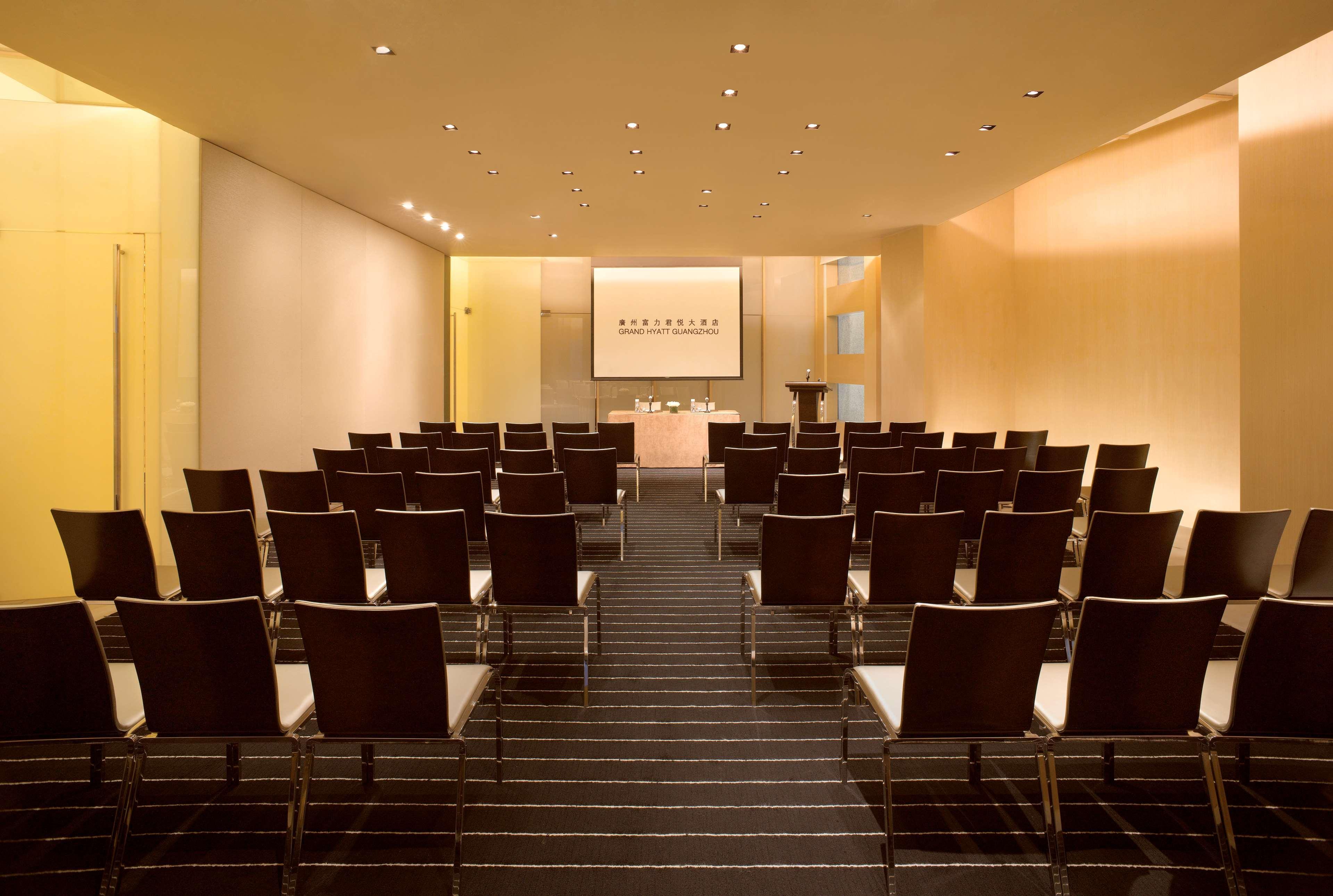 Grand Hyatt - Free Shuttle Between And Exhibition Center During Fair Hotel Canton