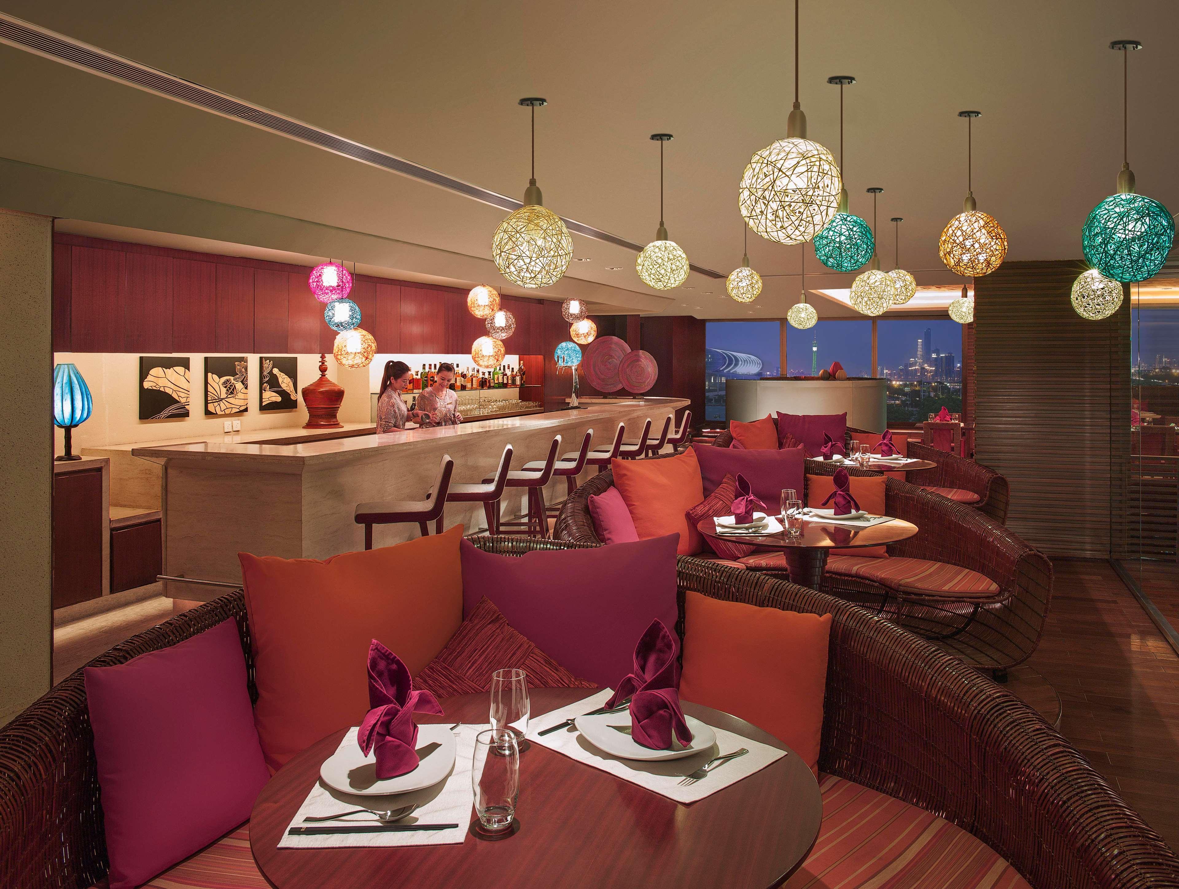Shangri-la Guangzhou-3 Minutes By Walking To Fair Complex Hotel 5*