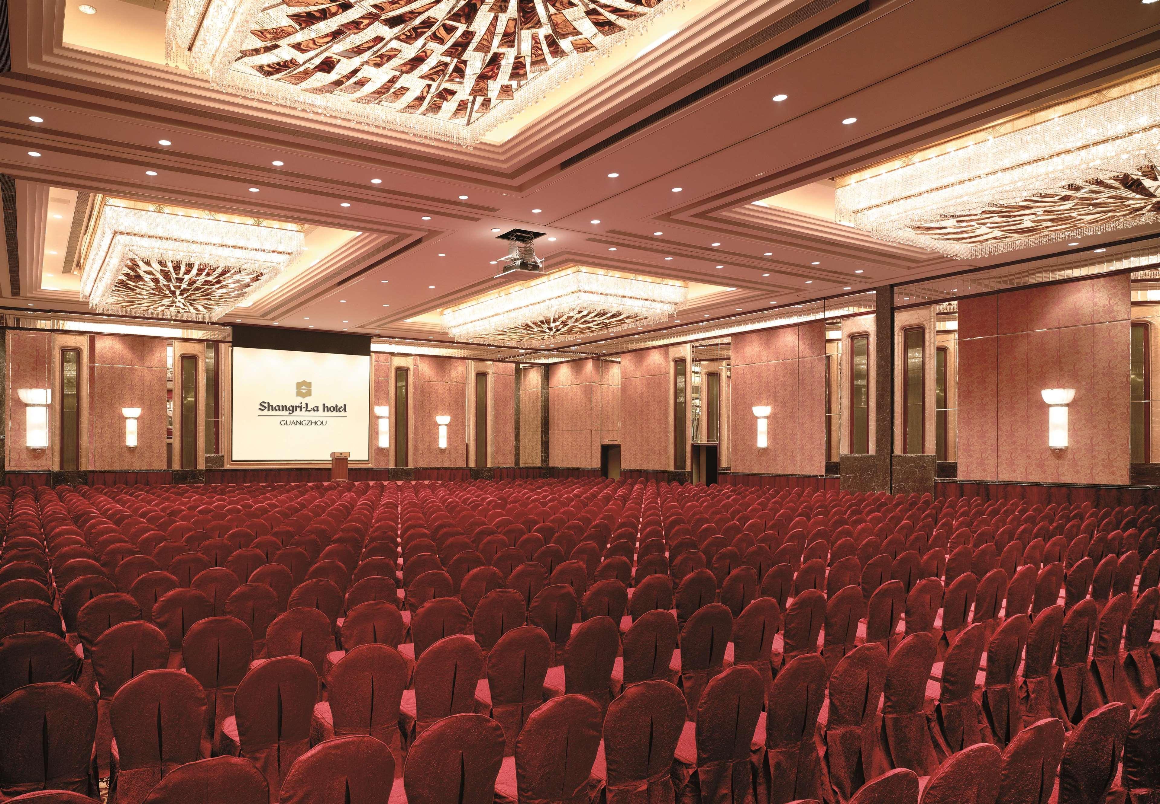 Shangri-la Guangzhou-3 Minutes By Walking To Fair Complex Hotel