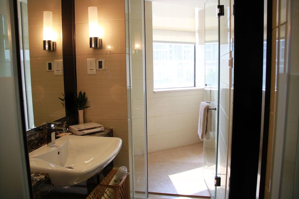 Haoyin Gloria Plaza 4*