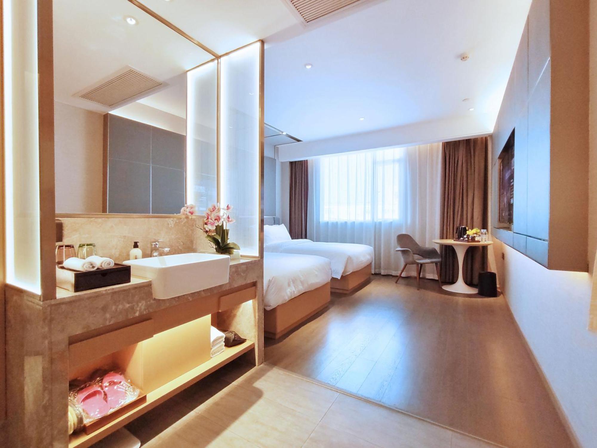 Hotel Paco South Railway Station Panyu Changlong Branch