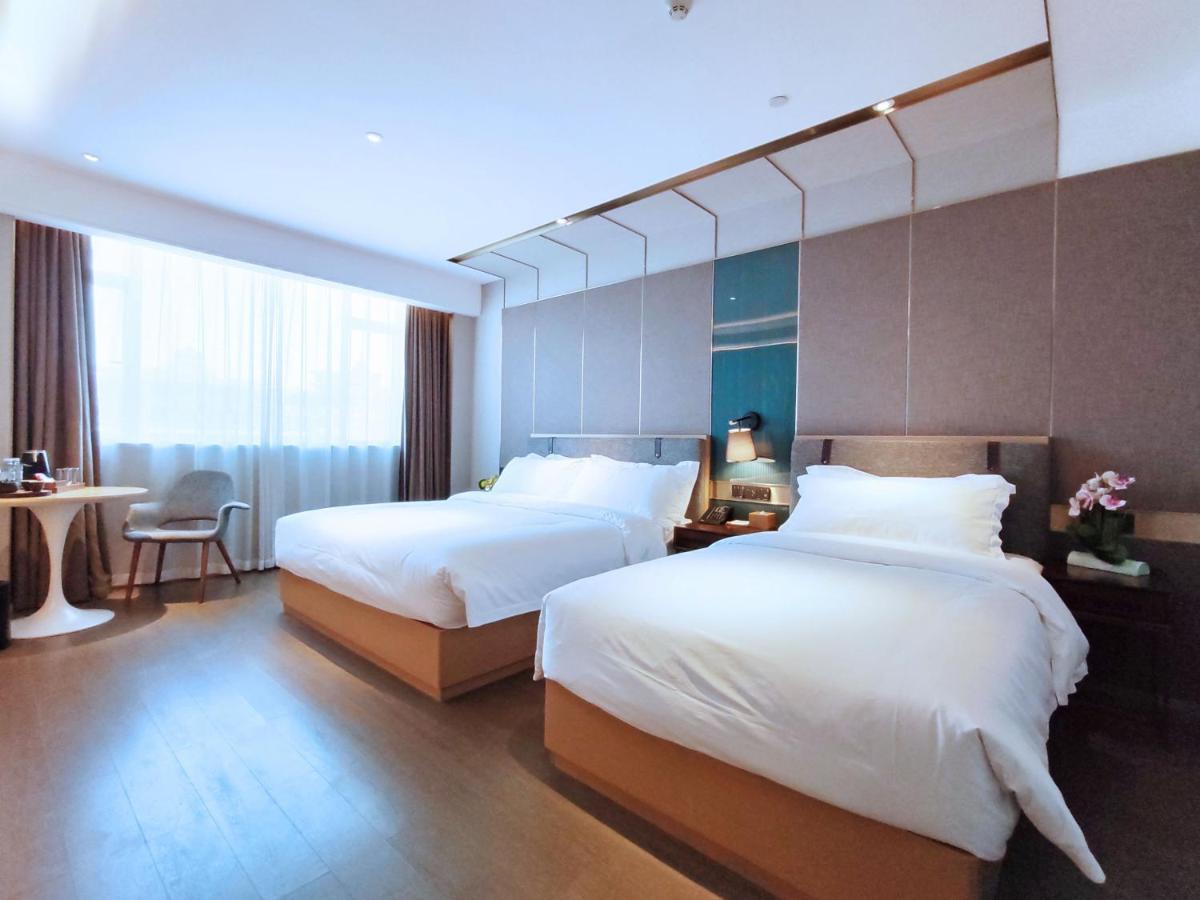 Paco South Railway Station Panyu Changlong Branch Hotel
