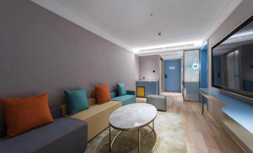 Hotel Manxin Baiyun Airport Branch 4*