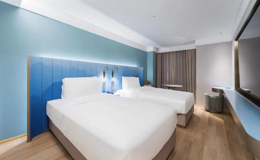 Manxin Baiyun Airport Branch Hotel 4*