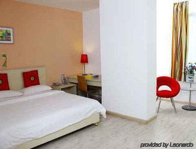 Hotel Super 8 Huang Hua Gang 3*