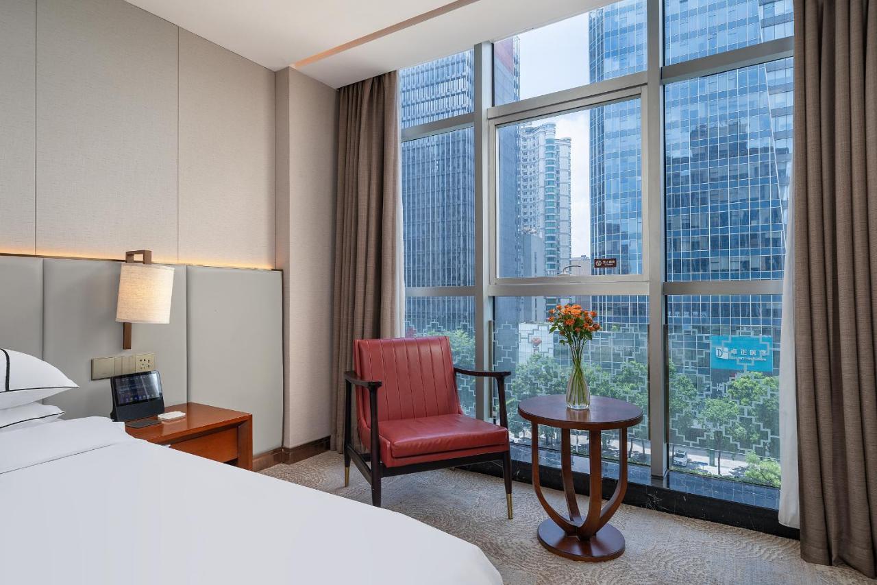 Hotel Lucky International Pazhou Convention And Exhibition Center Zhujiang New Town Branch - Free Shuttle Bus To Fair Complex During Fair Period & Overseas Buyers Registration Service & Free Vpn Internet Access Guangzhou