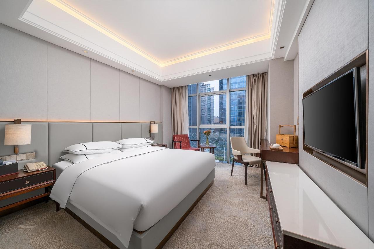 Hotel Lucky International Pazhou Convention And Exhibition Center Zhujiang New Town Branch - Free Shuttle Bus To Fair Complex During Fair Period & Overseas Buyers Registration Service & Free Vpn Internet Access 4*