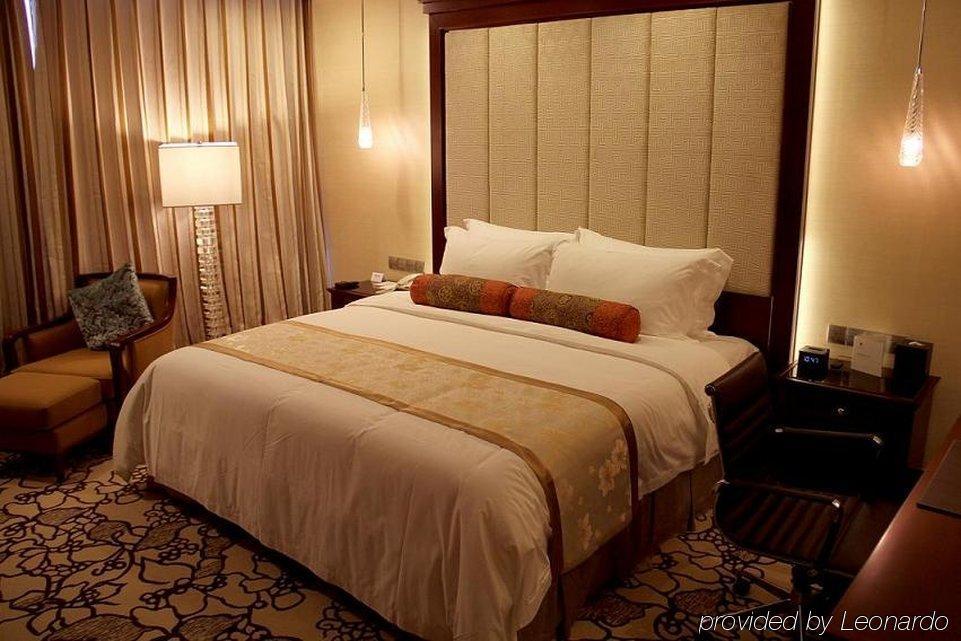 Hotel Soluxe - Overseas Buyers Registration Service&canton Fair Free Shuttle Bus 15 Apr To 05