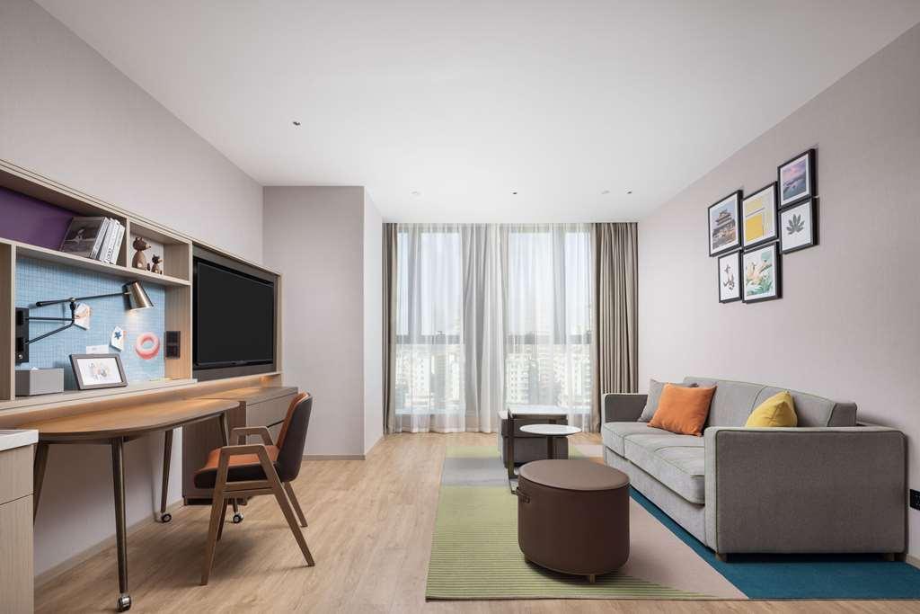 Home2 By Hilton Conghua 4*
