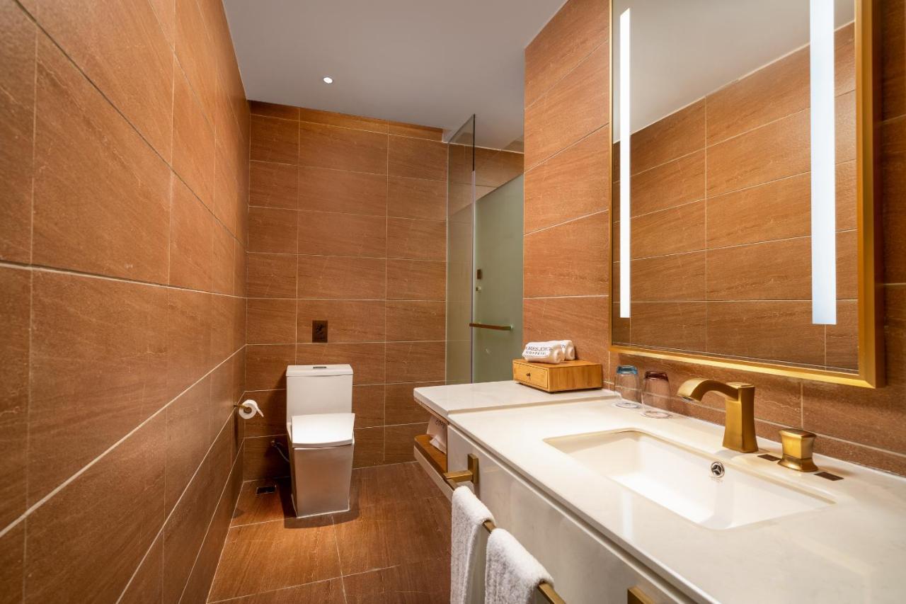 Hotel James Joyce Coffetei- Beijing Road Metro Station Pedestrian Street Branch