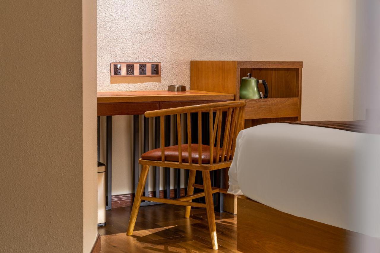 James Joyce Coffetei- Beijing Road Metro Station Pedestrian Street Branch 4* Guangzhou