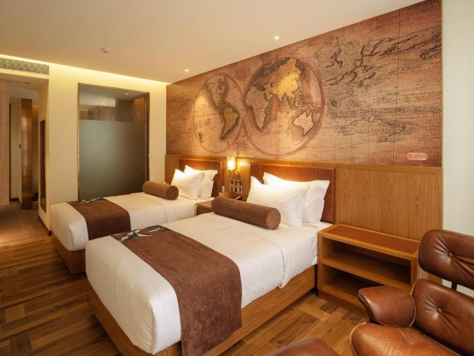 James Joyce Coffetei- Beijing Road Metro Station Pedestrian Street Branch Hotel