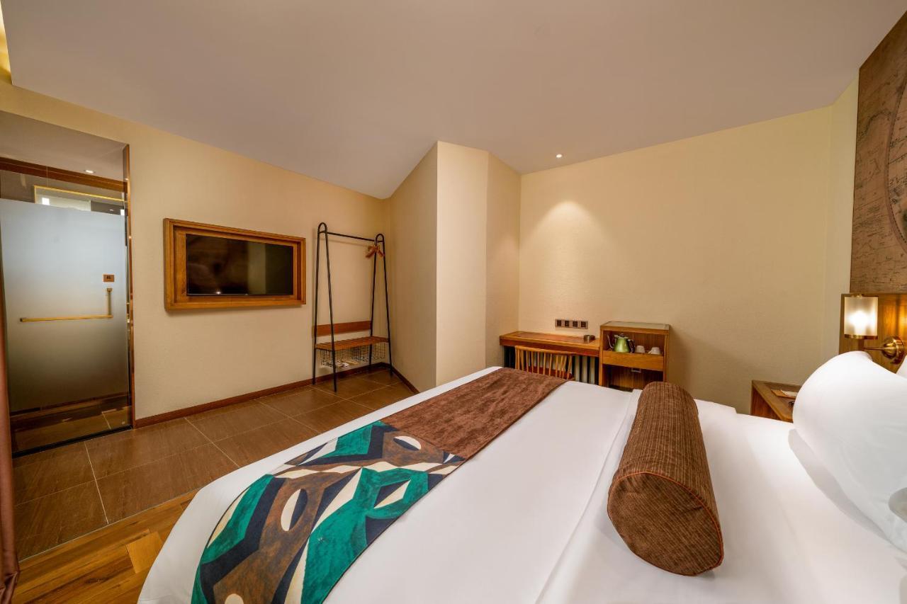 James Joyce Coffetei- Beijing Road Metro Station Pedestrian Street Branch Hotel Guangzhou
