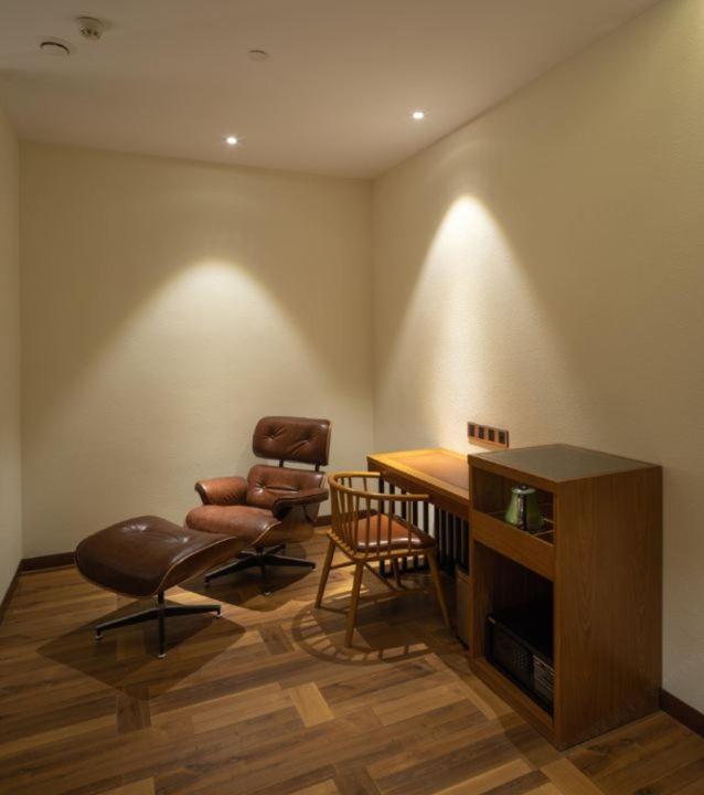 James Joyce Coffetei- Beijing Road Metro Station Pedestrian Street Branch 4* Guangzhou