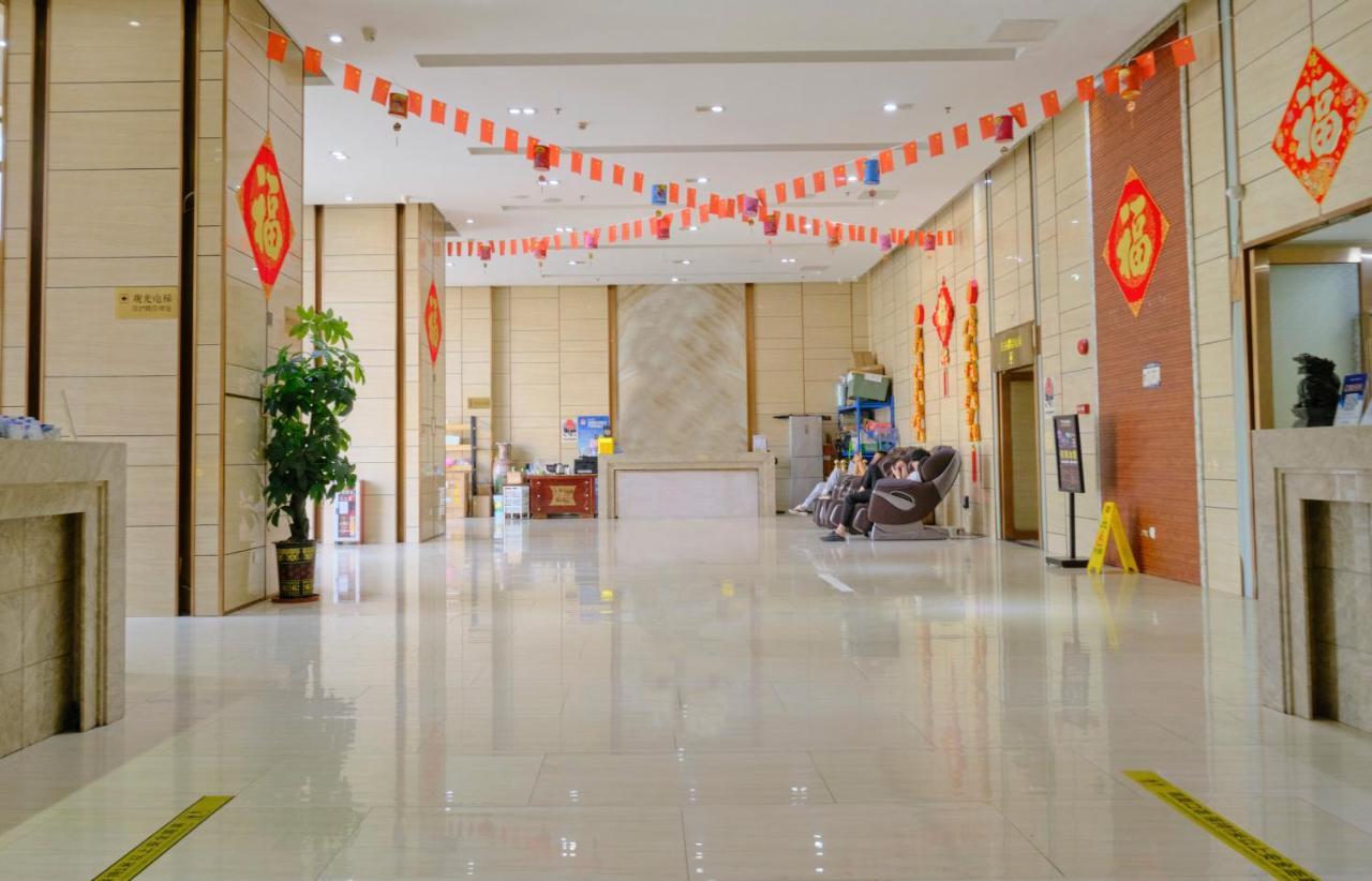 Uhome Service Apartment