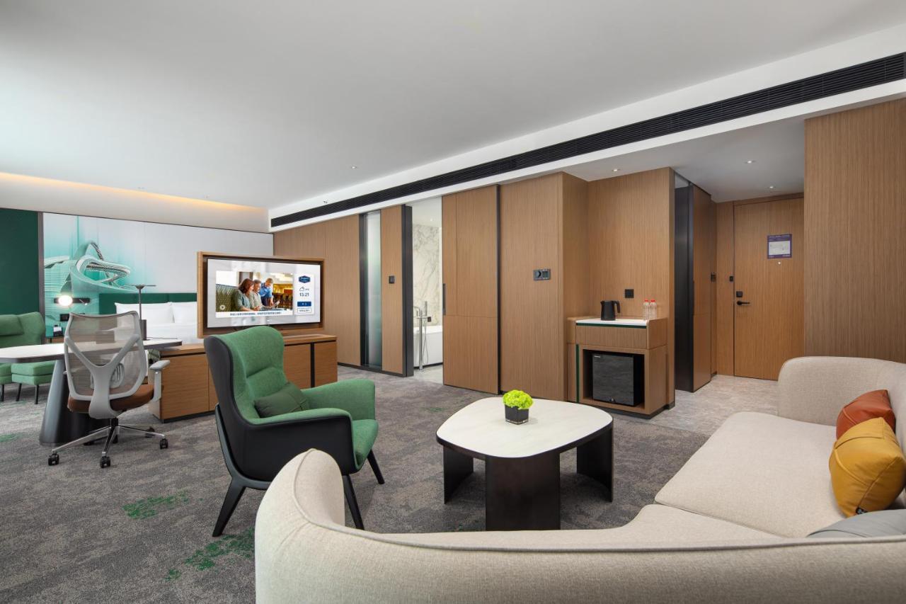 Hampton By Hilton Xintang Offers Complimentary Shuttle Services During Phase 1 And Phase 2 Of The Fair