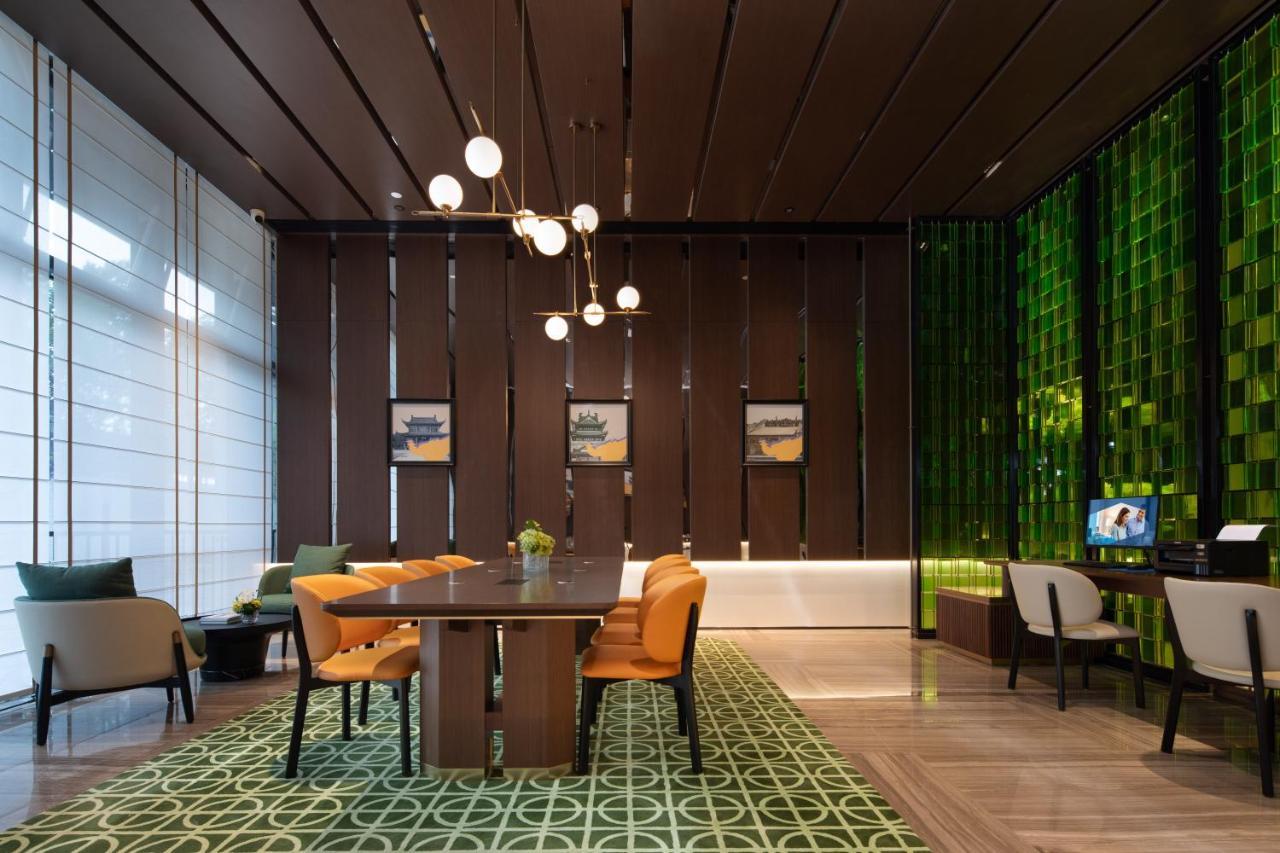 Hotel Hampton By Hilton Xintang Offers Complimentary Shuttle Services During Phase 1 And Phase 2 Of The Fair Guangzhou
