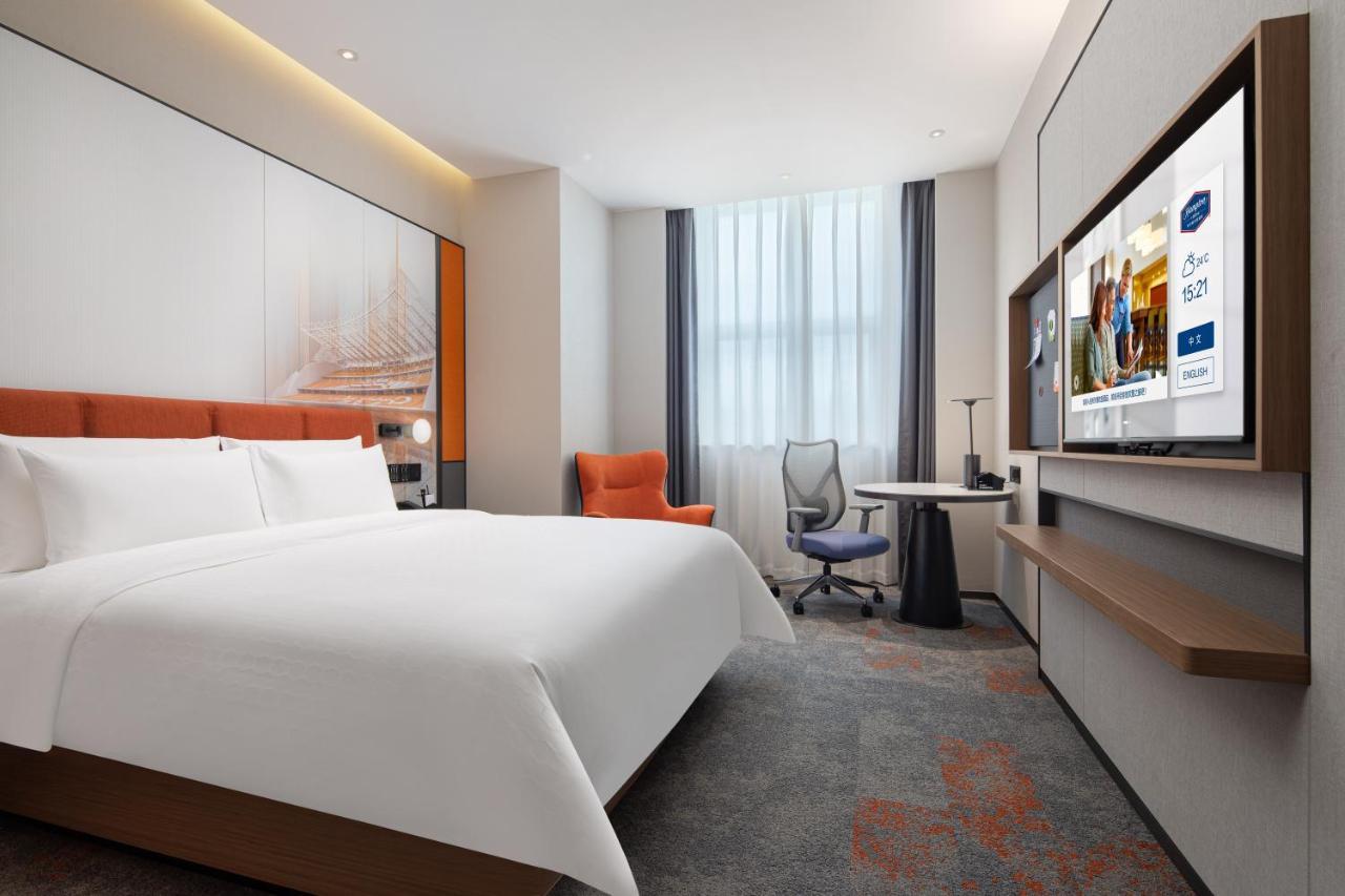 Hampton By Hilton Xintang Offers Complimentary Shuttle Services During Phase 1 And Phase 2 Of The Fair Hotel