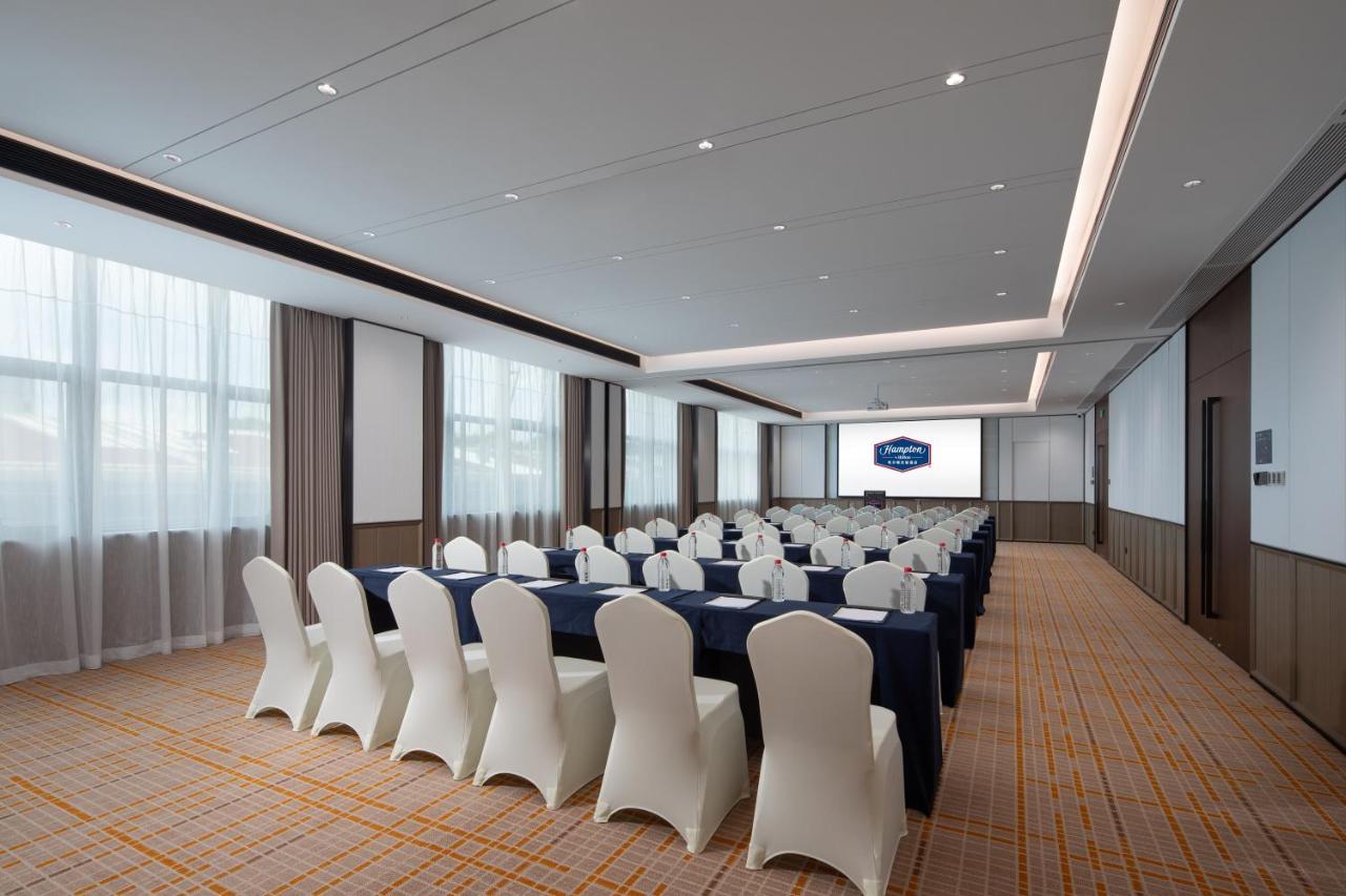 Hotel Hampton By Hilton Xintang Offers Complimentary Shuttle Services During Phase 1 And Phase 2 Of The Fair 5*