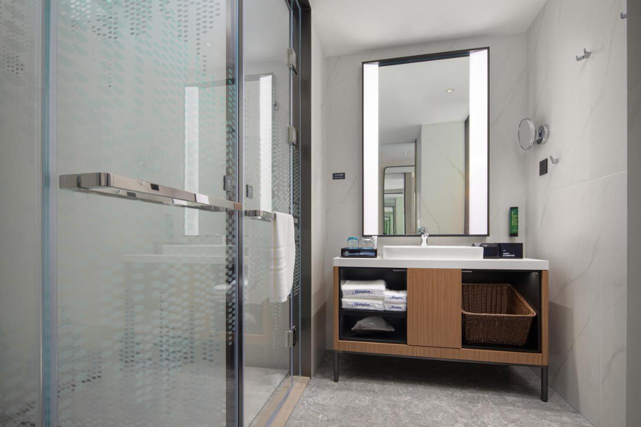 Hotel Hampton By Hilton Xintang Offers Complimentary Shuttle Services During Phase 1 And Phase 2 Of The Fair Guangzhou