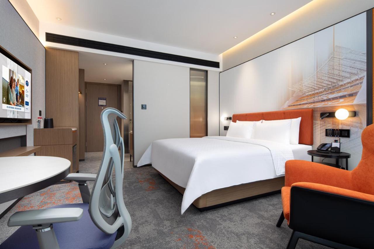 Hampton By Hilton Xintang Offers Complimentary Shuttle Services During Phase 1 And Phase 2 Of The Fair