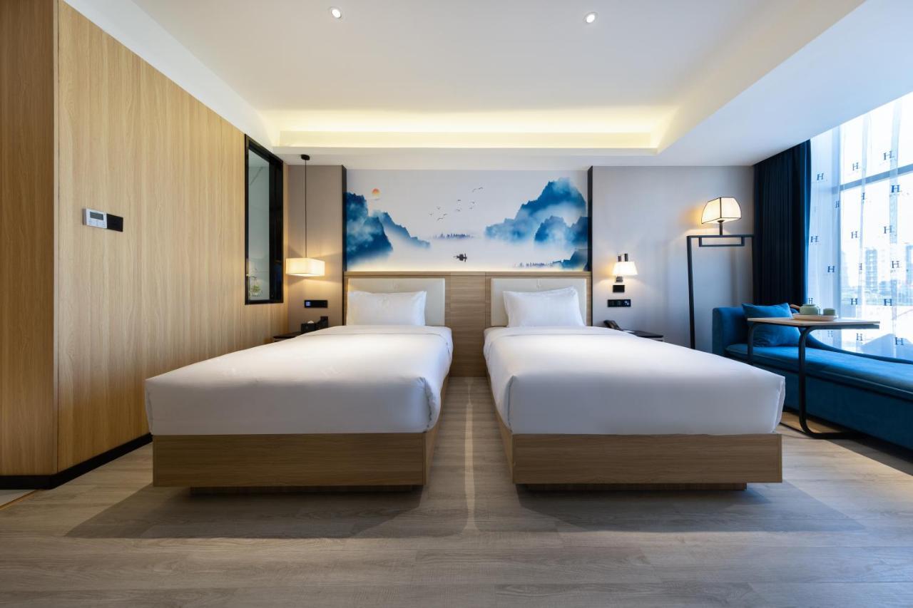 Ausotel By Argyle Baiyun International Airport Renhe Metro Exit B