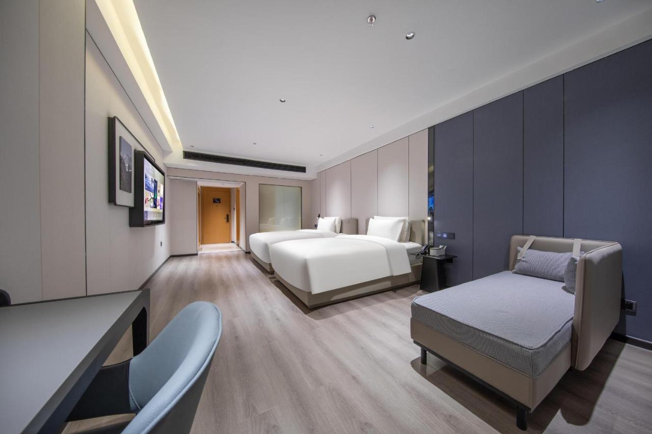 Hotel Atour X Baiyun International Airport Renhe Station 3*