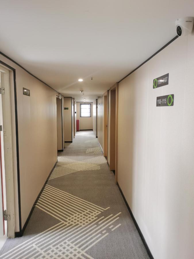 Yimimi - 13th Line Yide Road Metro Station Hotel 2*
