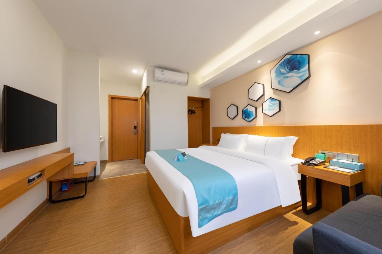 Xana Lite - Fangcun Huadiwan Metro Station Hotel