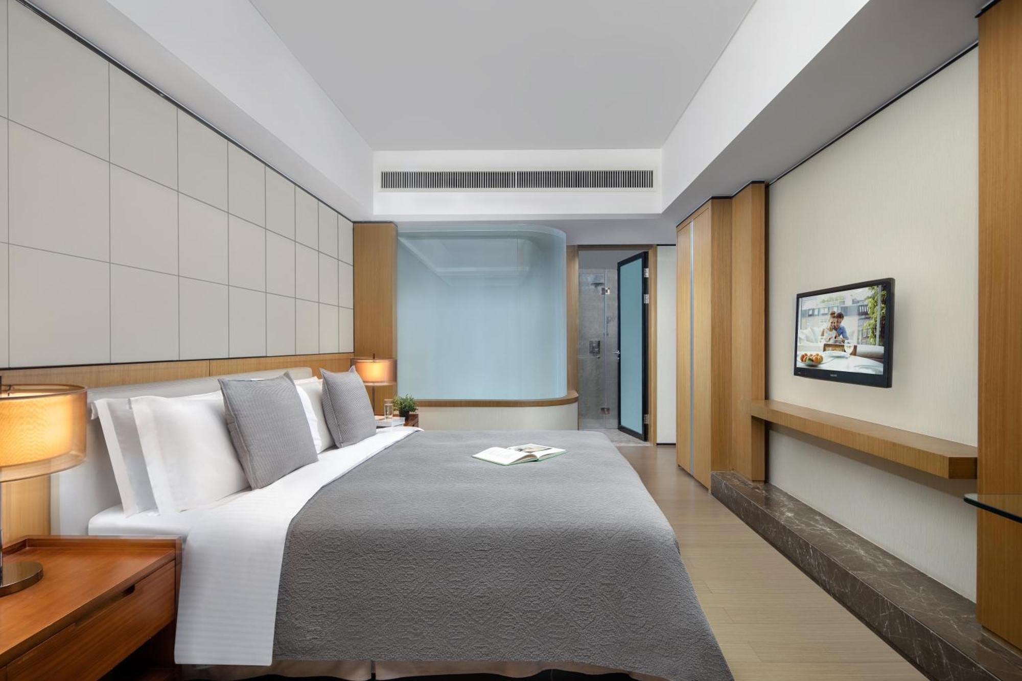 Ascott Ifc - Free Shuttle Bus For Fair Guangzhou