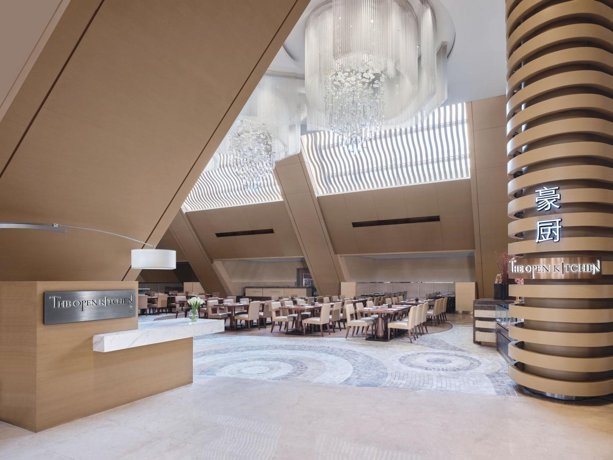 Hotel Langham Place - Walking Distance To Fair & Overseas Buyers Registration Service 5*