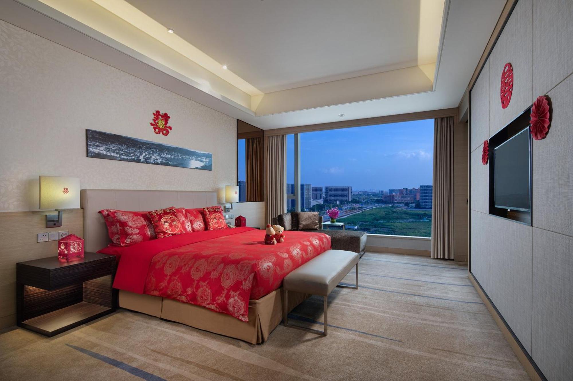 Hotel Crowne Plaza Huadu By Ihg - Free Shuttle Bus Between To Exhibition Center During Fair 5*