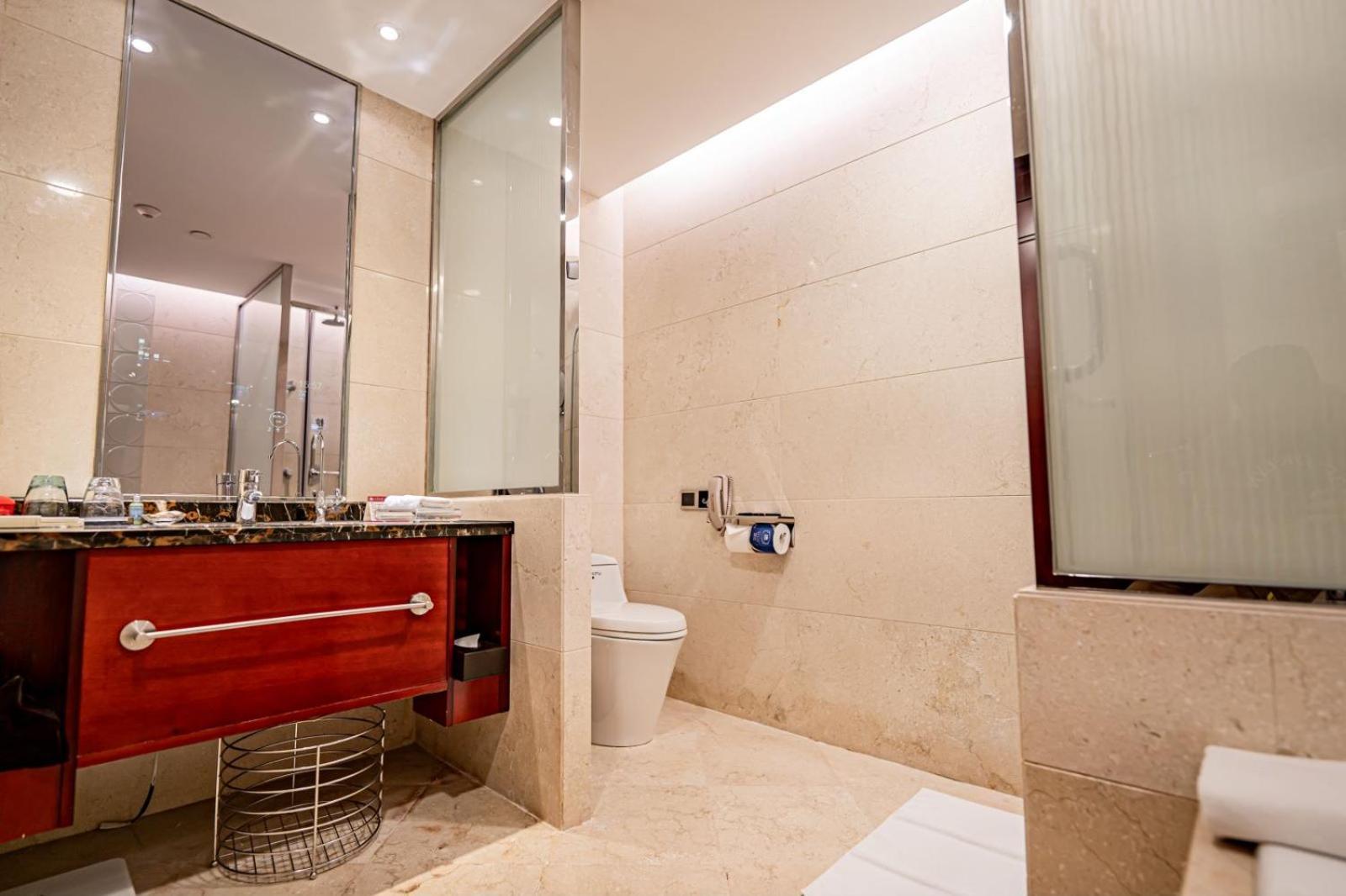 Hotel Soluxe - Overseas Buyers Registration Service&canton Fair Free Shuttle Bus 15 Apr To 05 Guangzhou