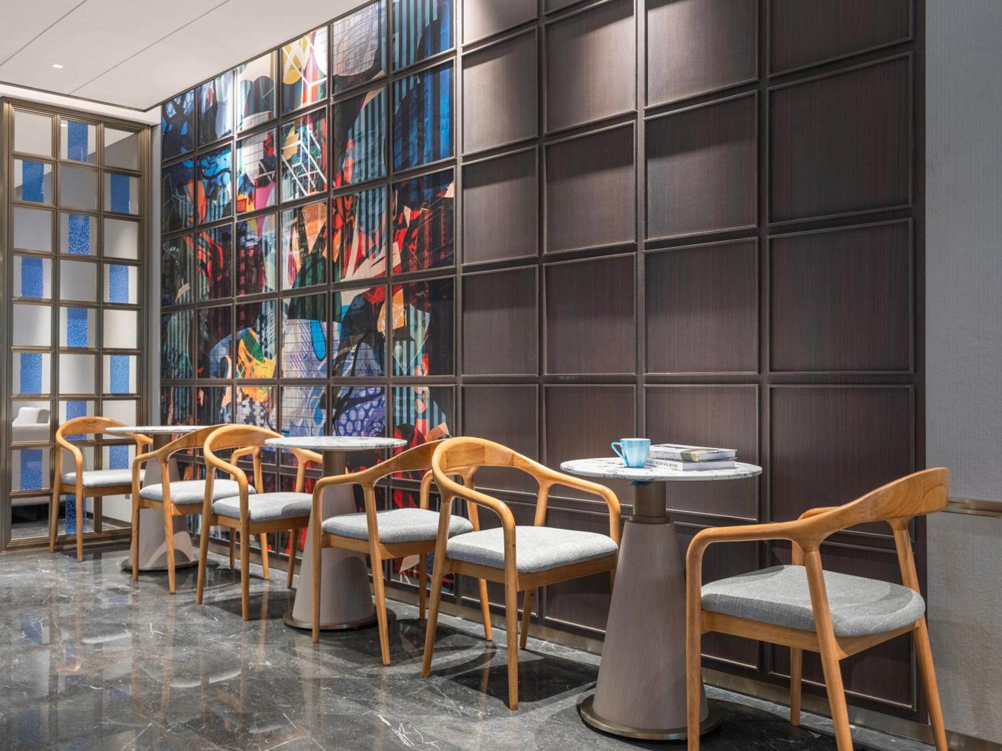 Insail Beijing Road Pedestrian Branch 4*
