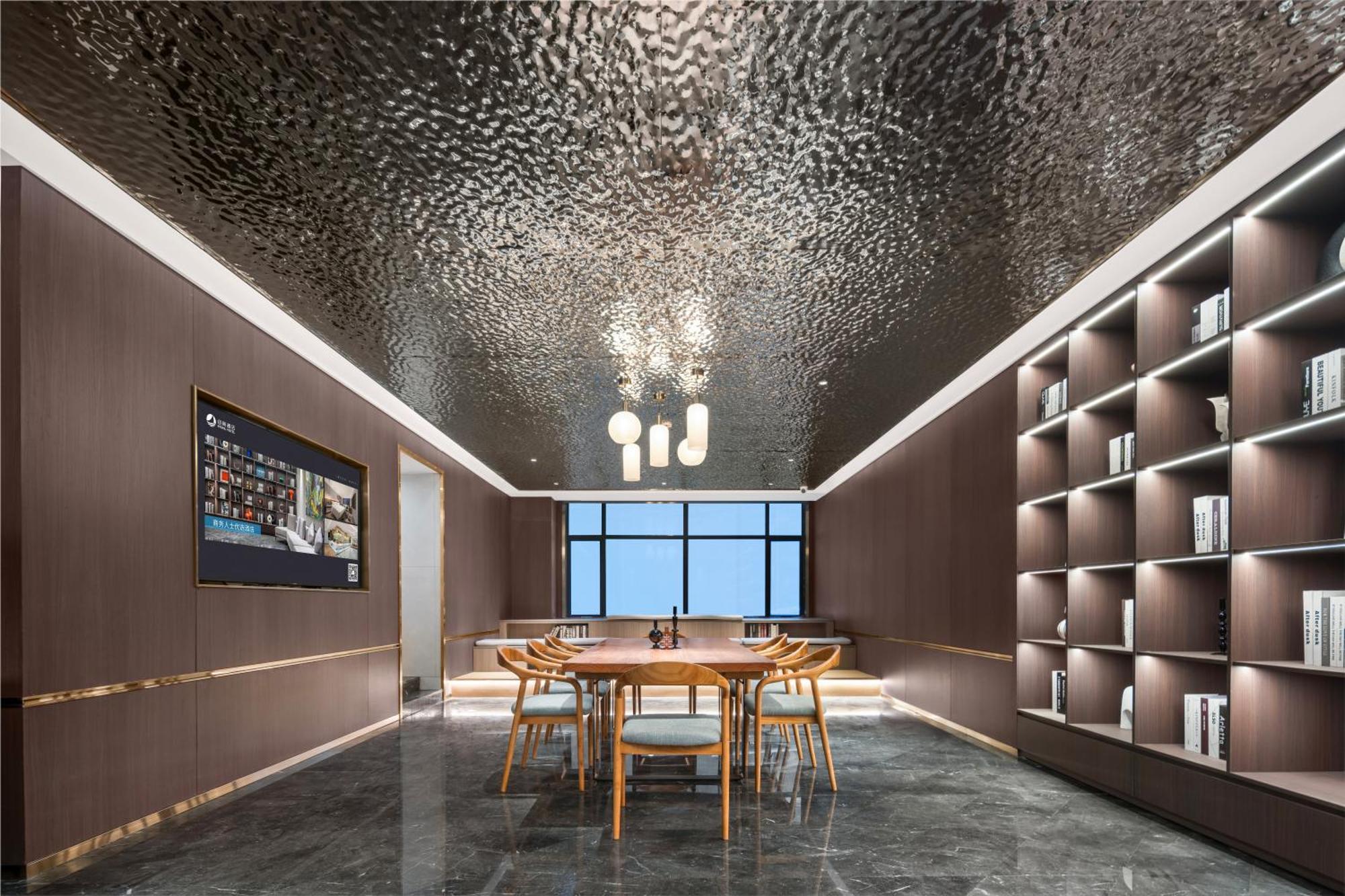 Hotel Insail Beijing Road Pedestrian Branch 4*