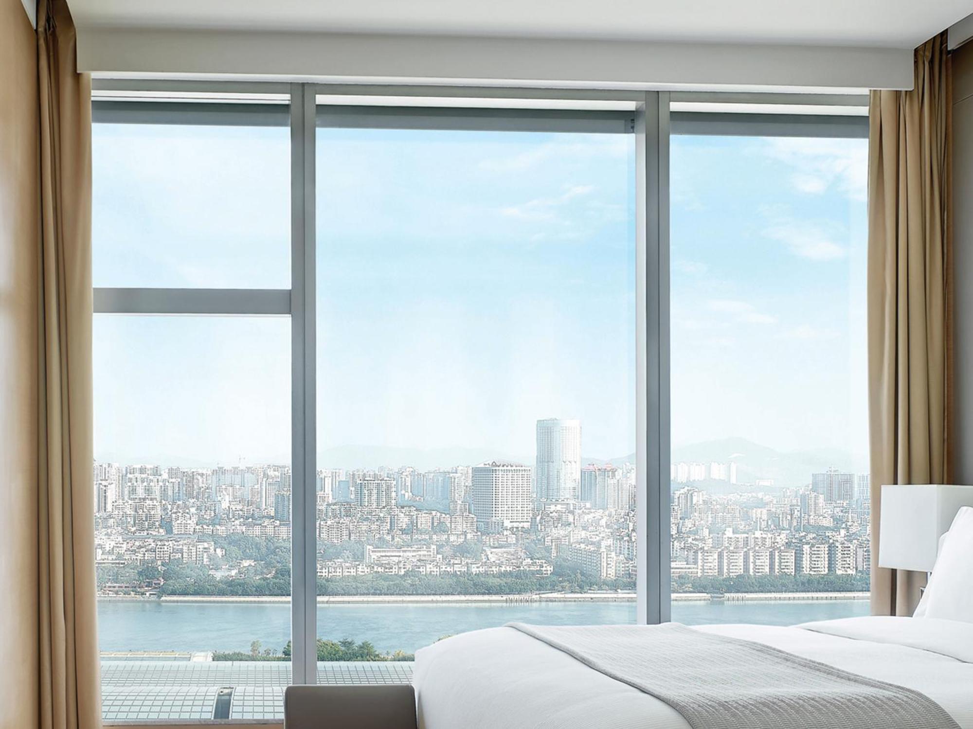 Langham Place - Walking Distance To Fair & Overseas Buyers Registration Service