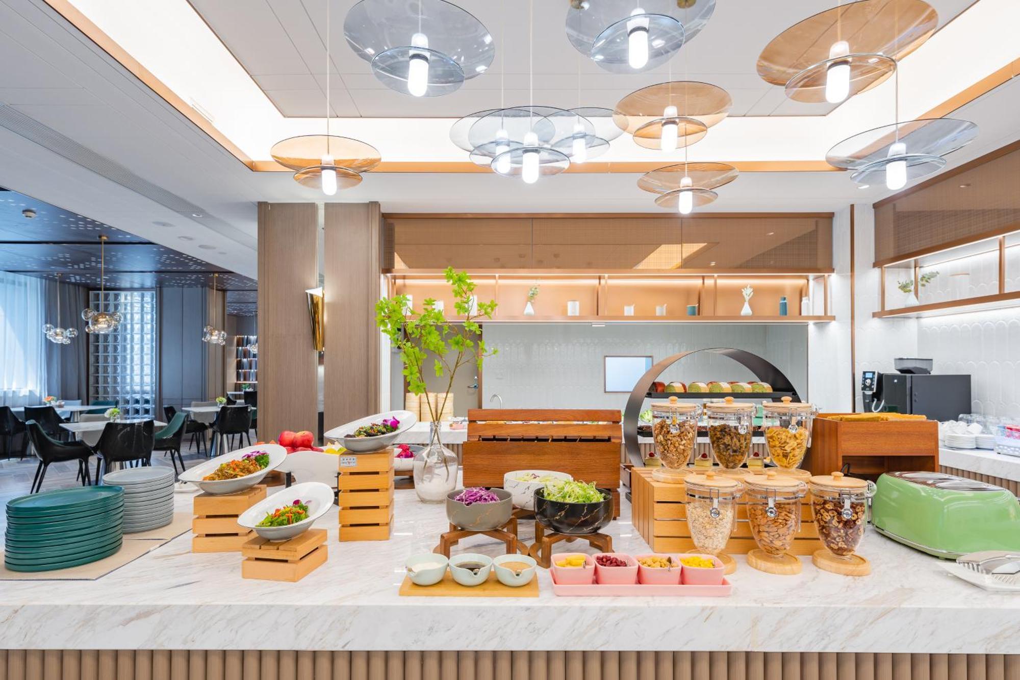 Atour Pazhou Exhibition Center Information Port 4* Canton