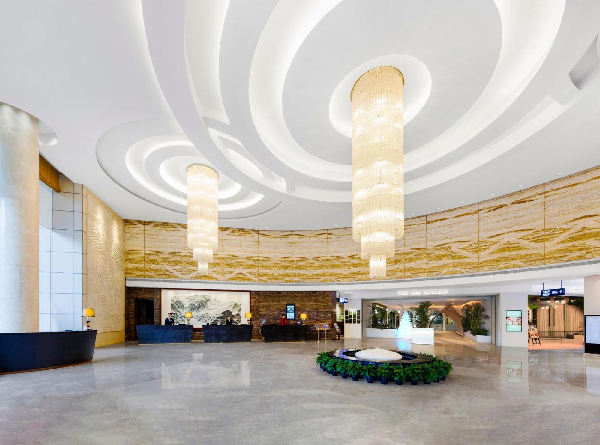 Hotel Vanburgh - Free Shuttle Bus Transfer During Fair