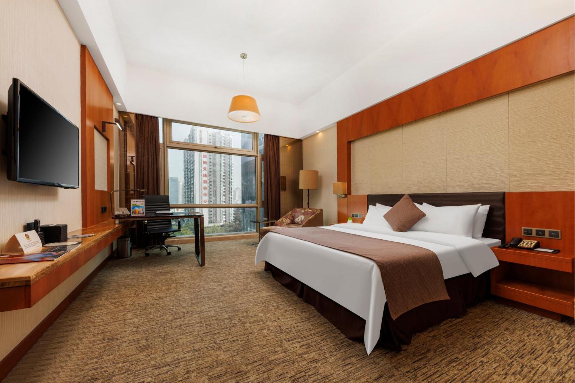 Hotel Vanburgh - Free Shuttle Bus Transfer During Fair