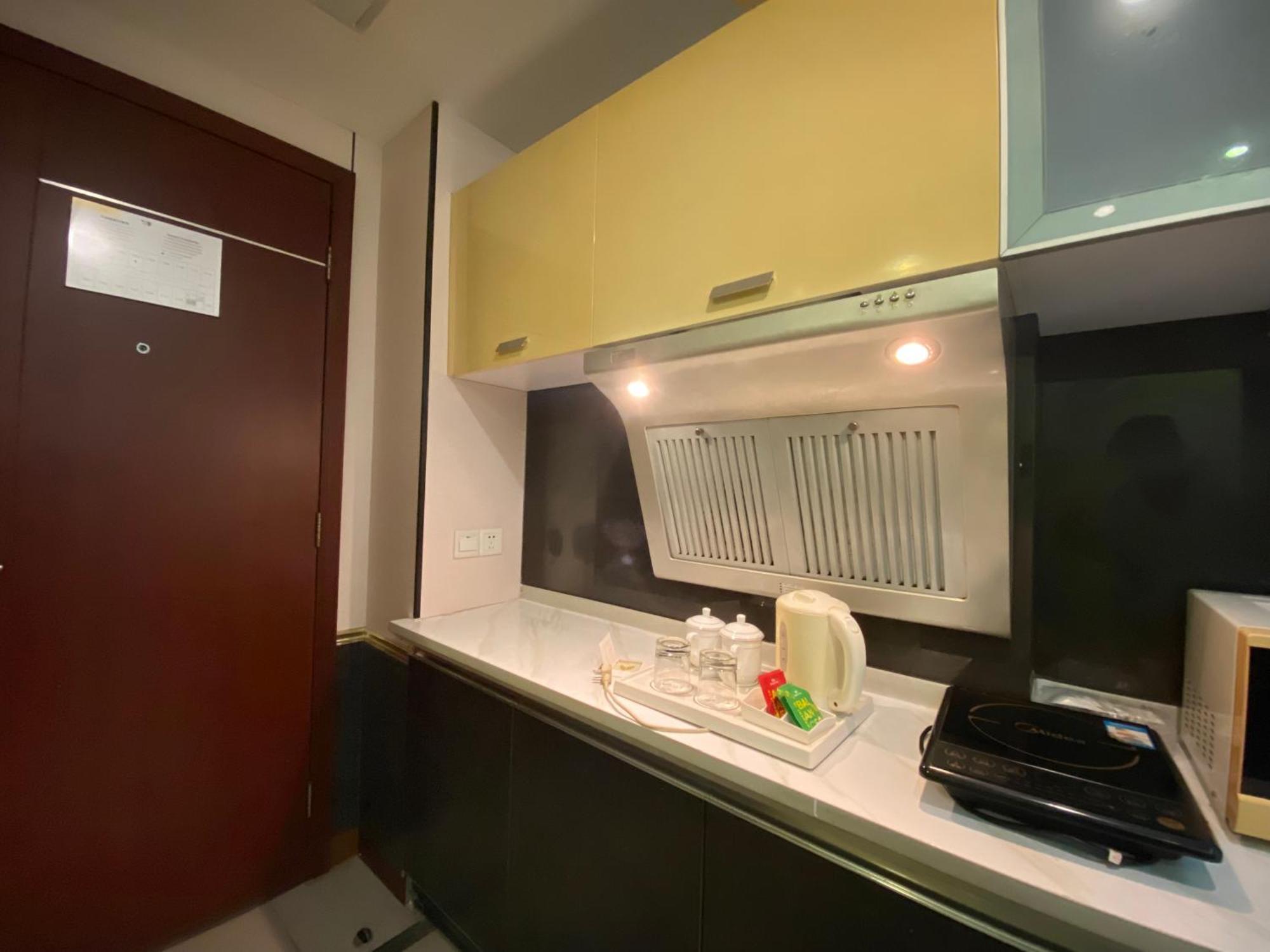 Aparthotel Yinfeng North Station Branch, Huacheng Road Subway Station Branch