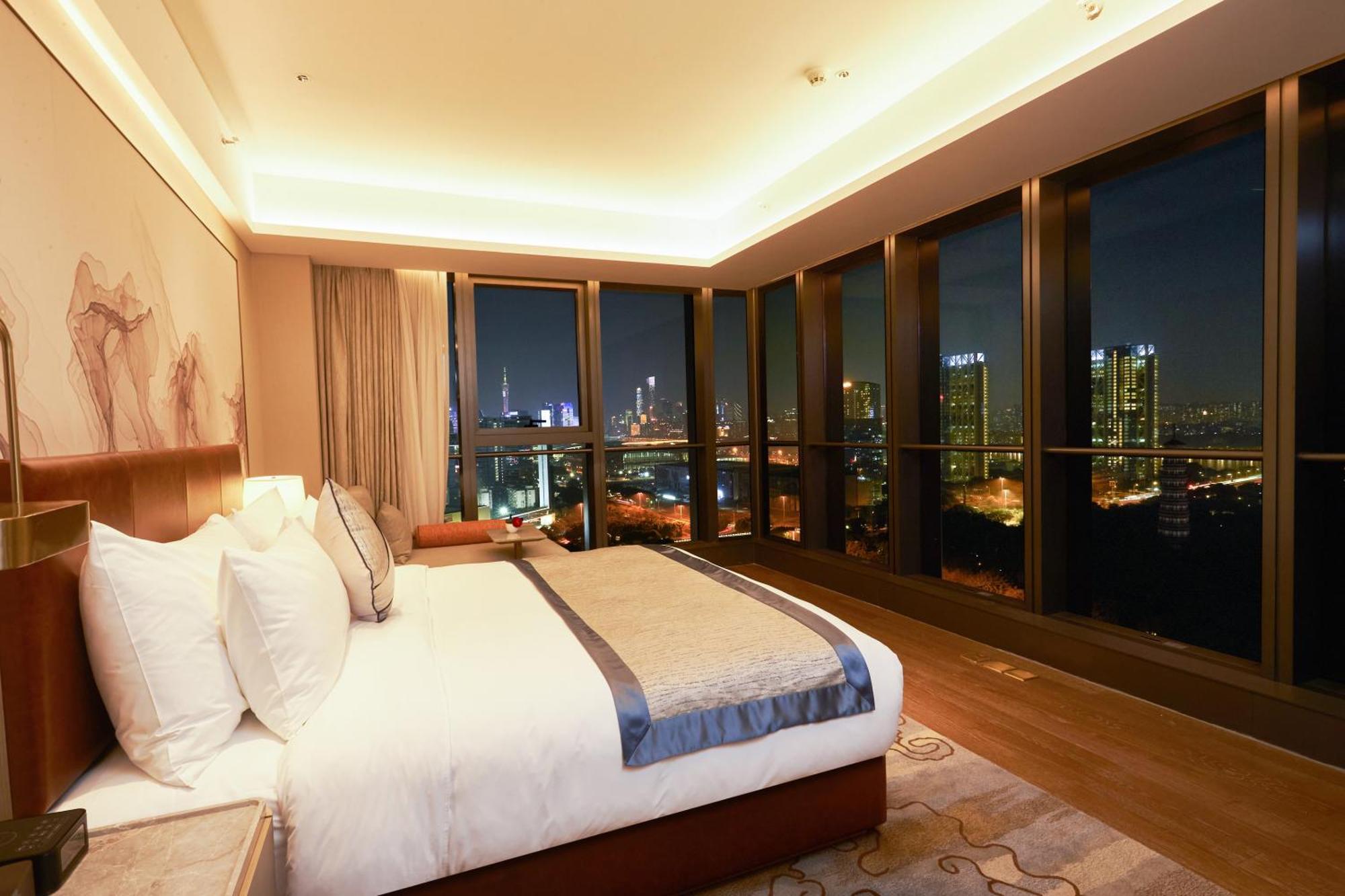 Pazhou Ln Dongfang Hotel-free Shuttle Bus To The Pazhou Convention Complex During Fair Period Hotel Canton