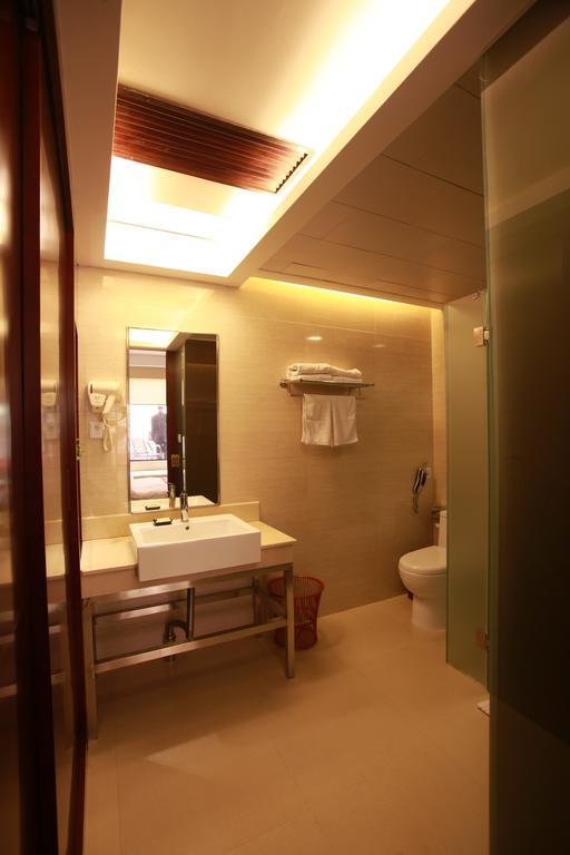 Shamian Hotel 3*